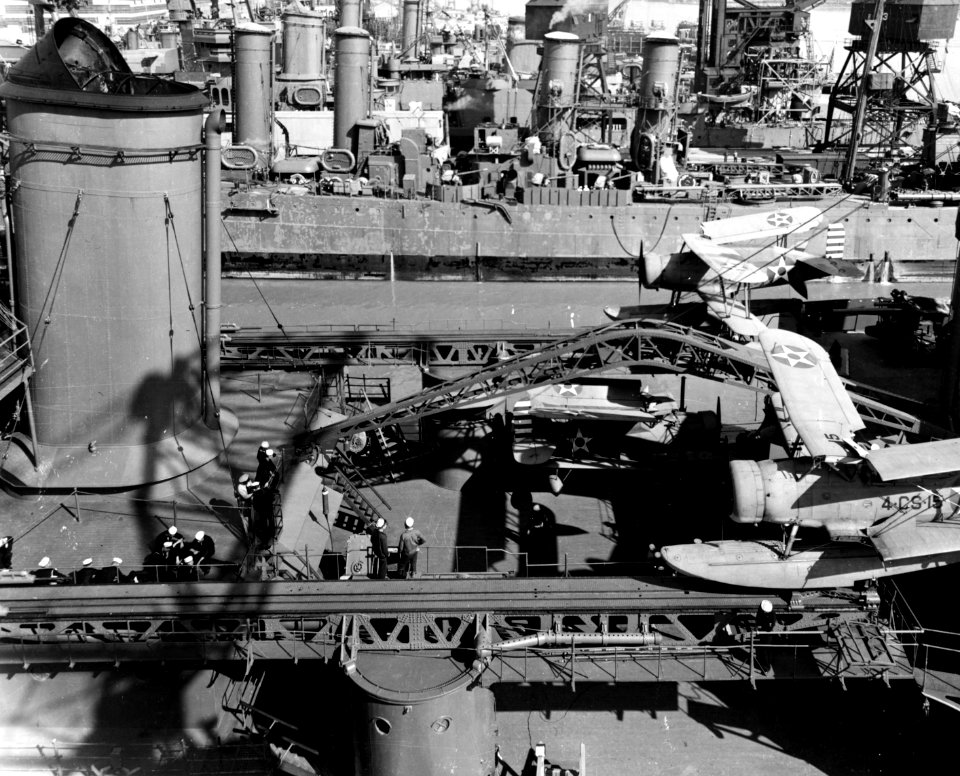 USS Indianapolis (CA-35) - 19-N-29299