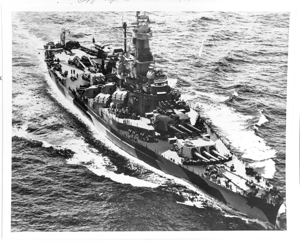 USS Indiana (BB-58) - 80-G-222923