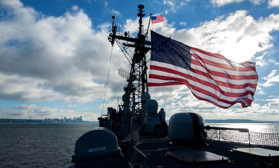 USS Ingraham operations 141110-N-MM360-311
