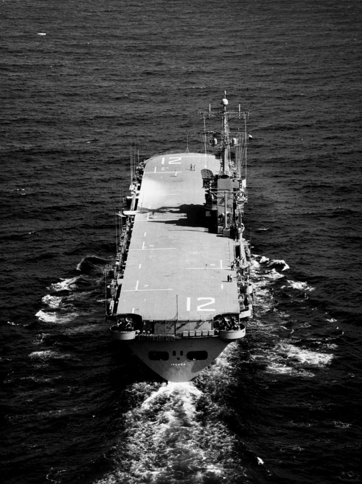 USS Inchon (LPH-12) underway in the Gulf of Mexico in May 1970