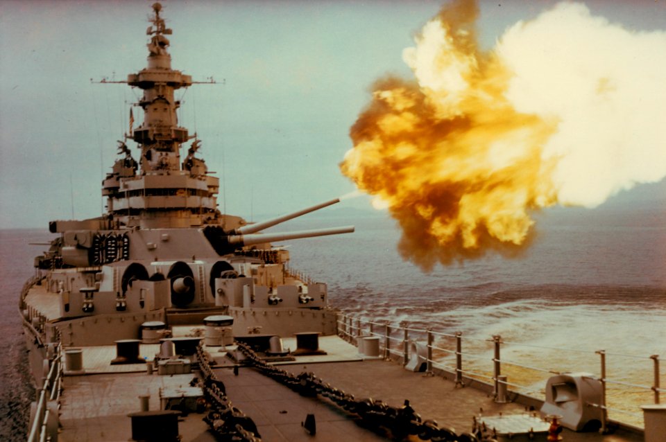 USS Iowa (BB-61) - 80-G-K-13195