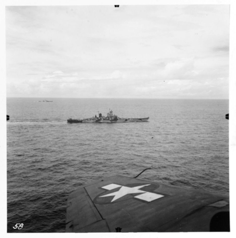 USS Iowa - 80-G-235080