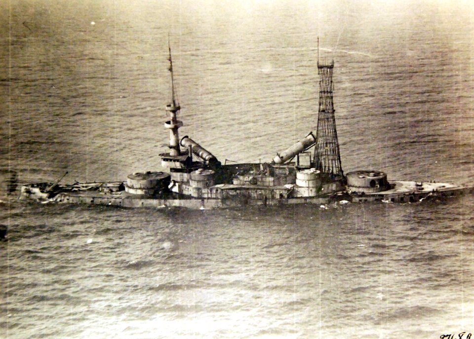 USS Indiana (BB-1), damage after aerial bombing test, 1921 (37939848482)