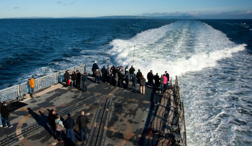 USS Ingraham Friends and Family Day Cruise 141110-N-MM360-157