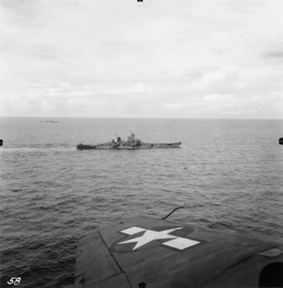 USS Iowa - 80-G-235080