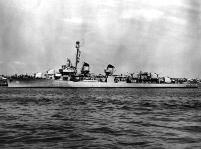 USS Irwin (DD-794) underway, in 1951 (USN 1045856)