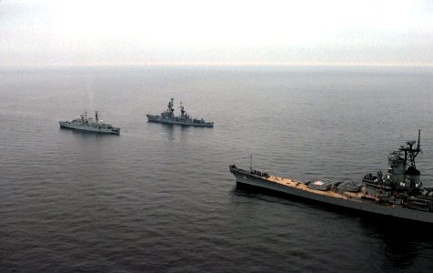 USS Iowa (BB-61) with NATO destroyers during BALTOPS 1985 photo