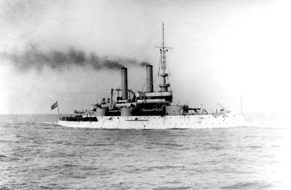 USS Iowa - NH 60248-A