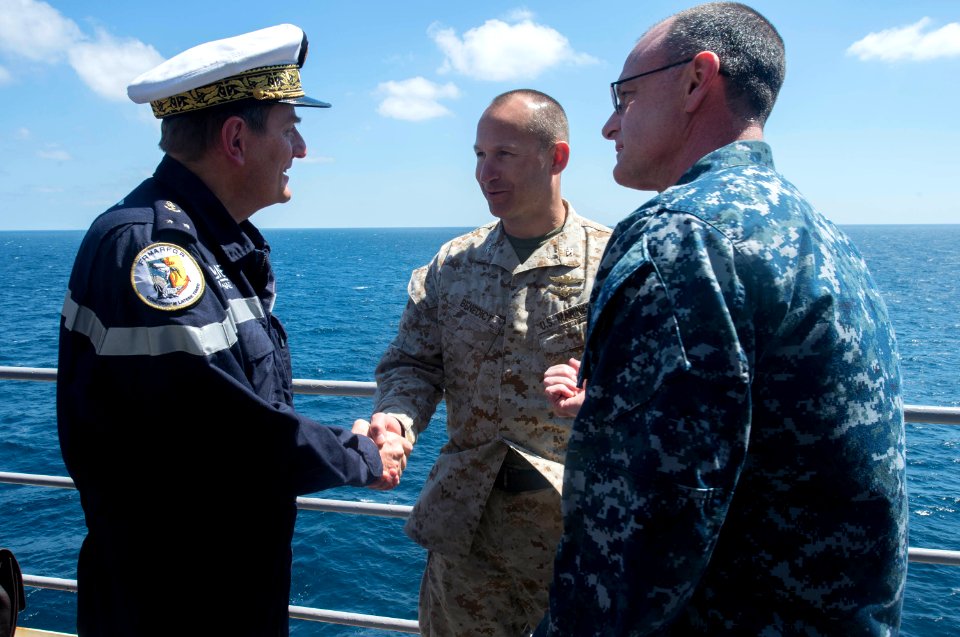 USS Iwo Jima (LHD 7) 150203-N-QM905-014 (16653105036)