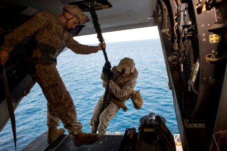USS Iwo Jima (LHD 7) 150511-N-KD168-125 (17444333078)