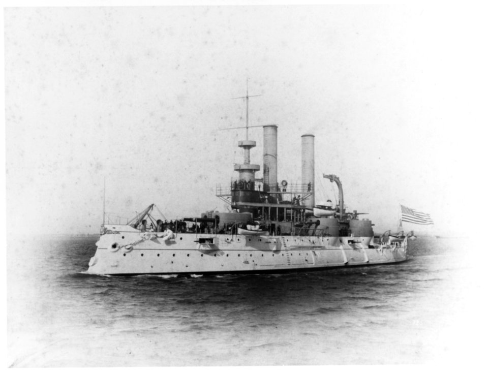 USS Iowa - NH 73391