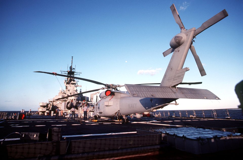 USS Iowa - Ocewan Safari 85 - 016141l