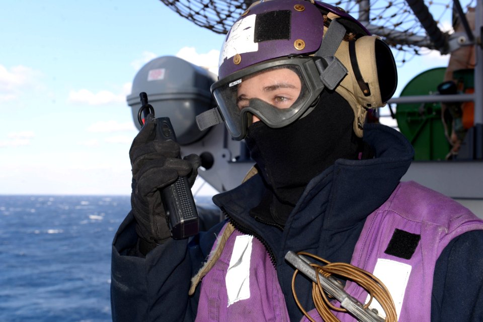 USS Iwo Jima replenishment 150108-N-QW594-039