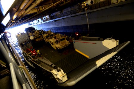 USS Iwo Jima (LHD 7) 150217-N-JN023-113 (16568464975)