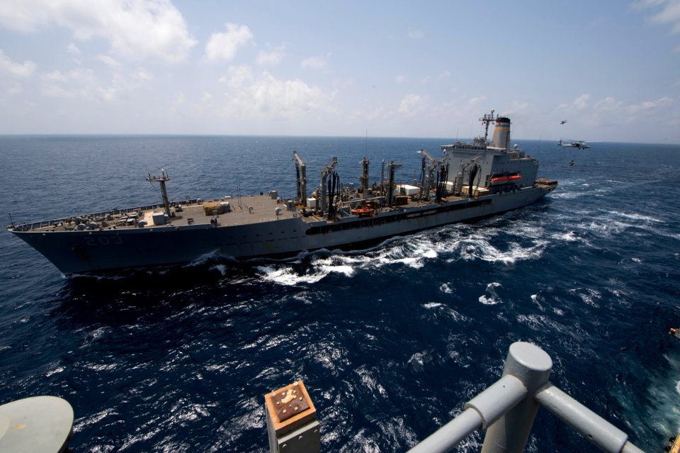 USS Iwo Jima (LHD 7) 150310-N-KD168-071 (16594303188)