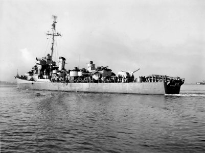 USS J. Douglas Blackwood (DE-219) off the Mare Island Naval Shipyard, California (USA), on 13 November 1945