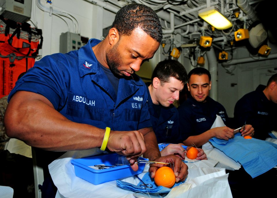 USS Iwo Jima sailors practice suturing 120903-N-OR551-019