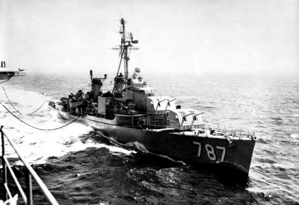 USS James E. Kyes (DD-787) refuels from USS Bon Homme Richard (CVA-31) c1959