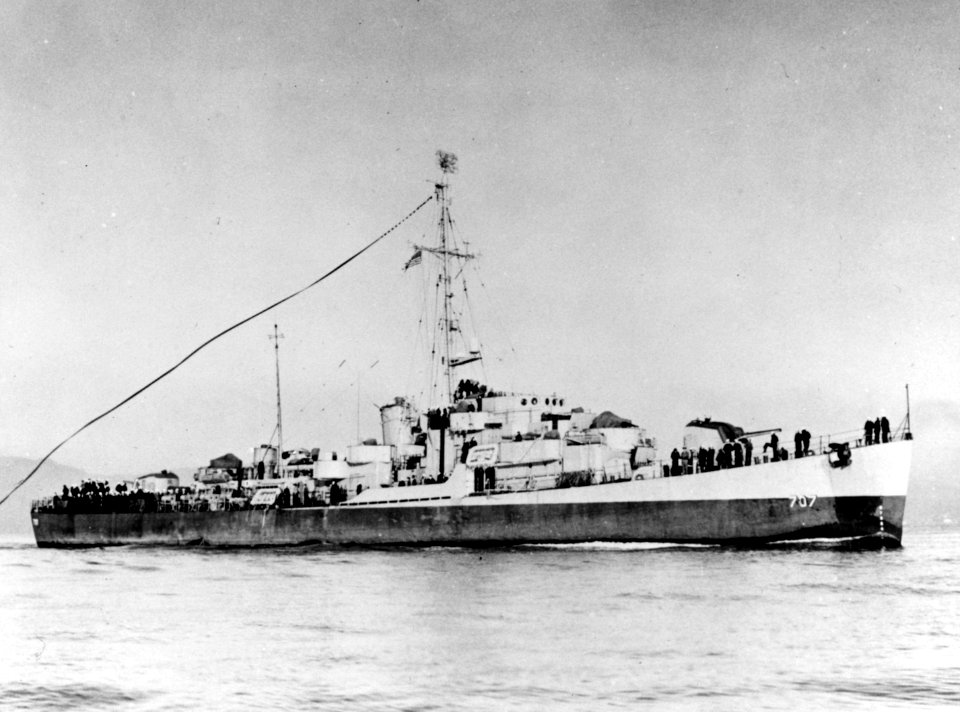 USS Jobb (DE-707) in San Francisco Bay, circa in January 1946 (NH 79817)