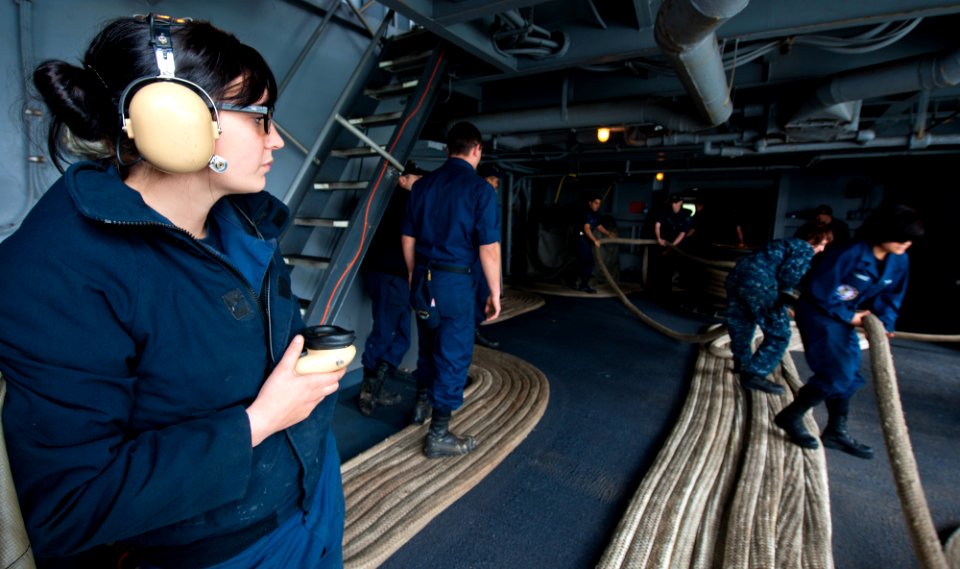 USS John C. Stennis 120703-N-OY799-011