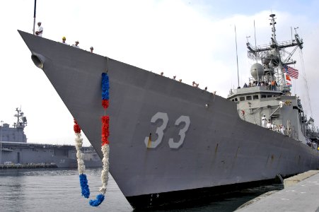 USS Jarrett FFG-33
