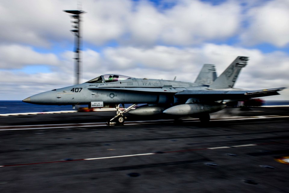 USS John C. Stennis 141209-N-TC437-224