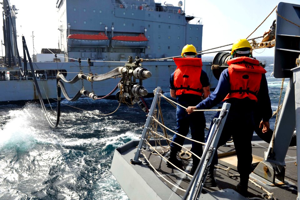 USS Jason Dunham performs a replenishment-at-sea. (8407485491)