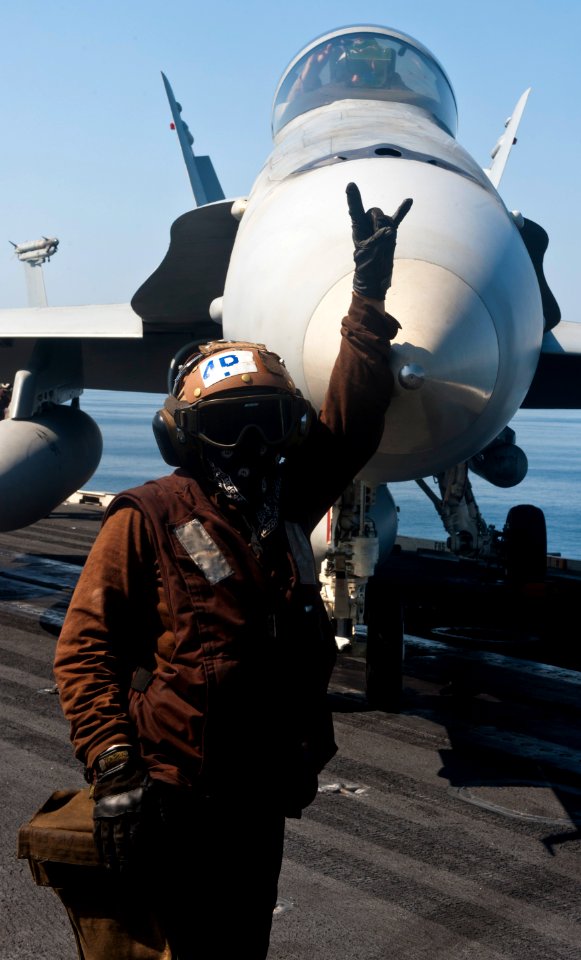USS John C. Stennis 121025-N-OY799-379