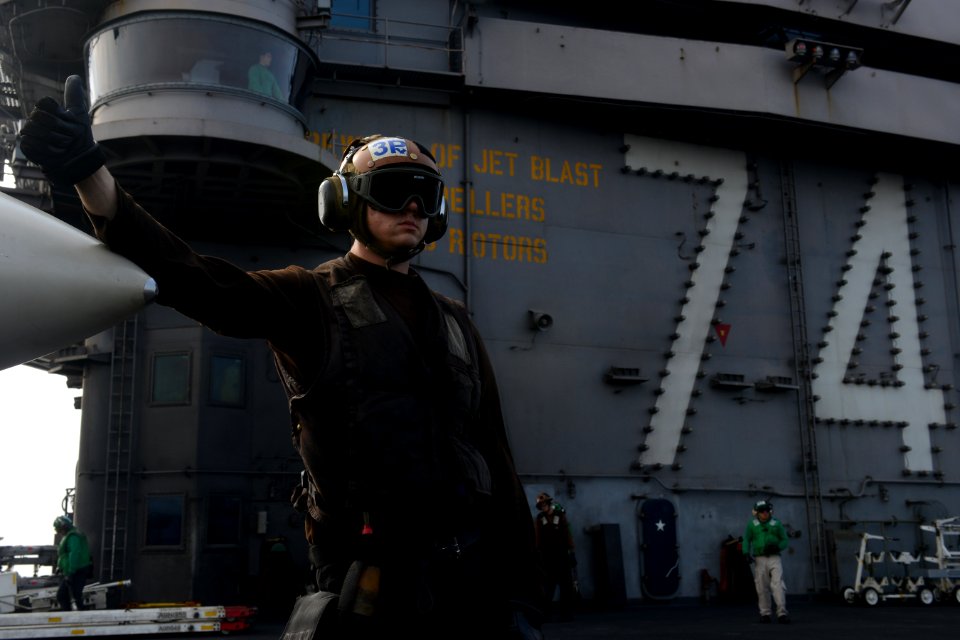 USS John C. Stennis flight operations 121211-N-OY799-001