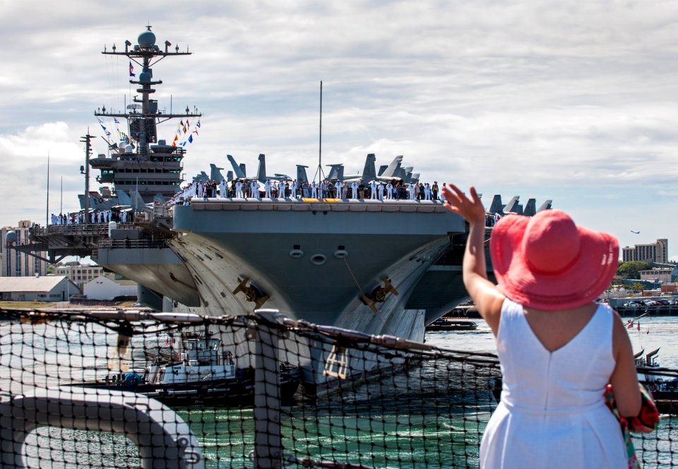 USS John C. Stennis departs Pearl Harbor. (8684248522)