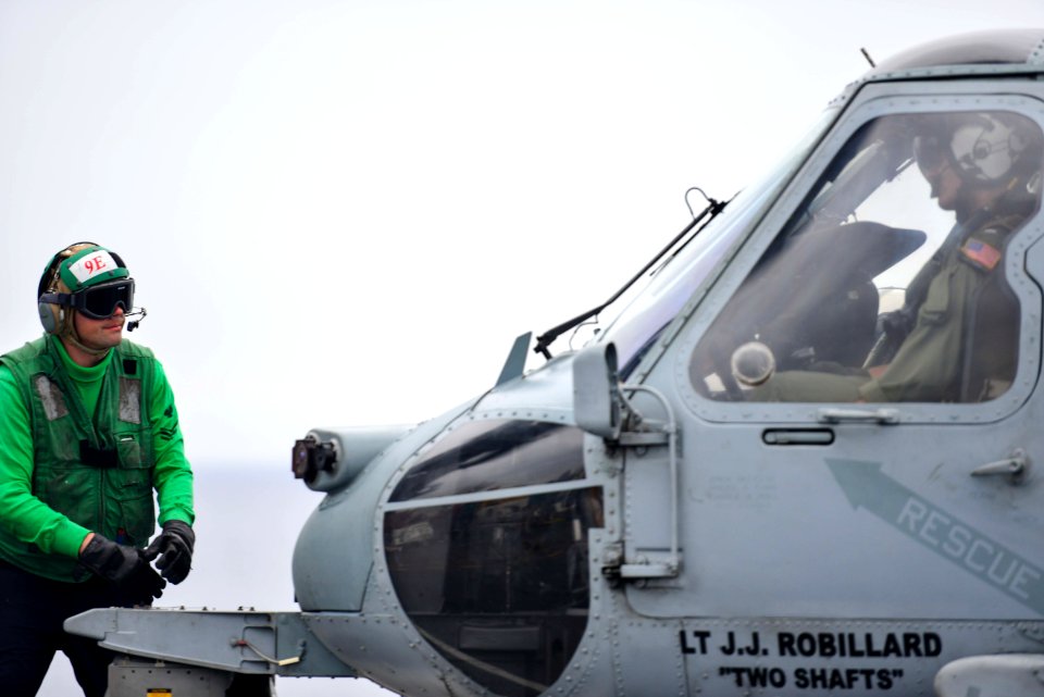 USS John C. Stennis operations 150129-N-IK337-013