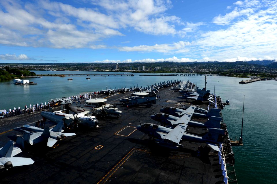 USS John C. Stennis departs Pearl Harbor. (8683136215)