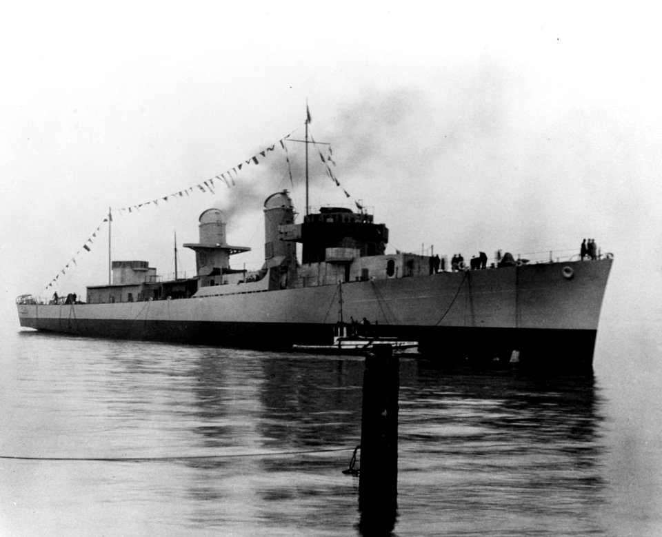 USS Johnston (DD-557) shortly after launching at Seattle-Tacoma Shipbuilding Corporation, Seattle, Washington (USA), 25 March 1943 (NH 63497) photo