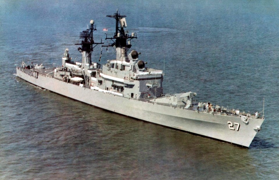 USS Josephus Daniels (DLG-27) underway, circa in 1965
