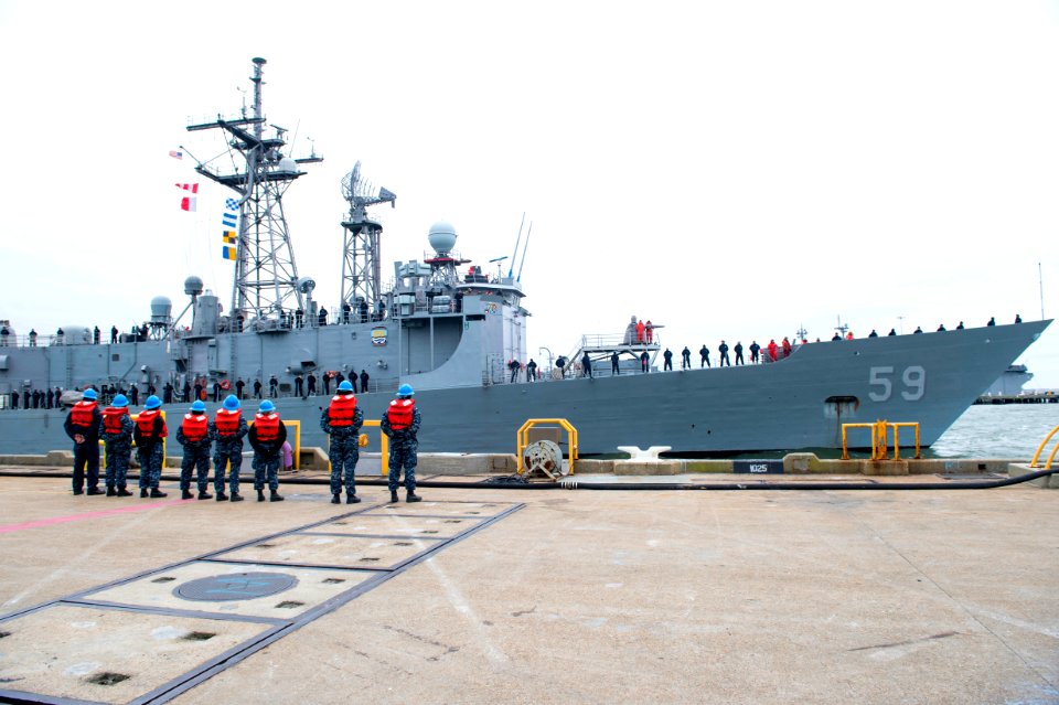 USS Kauffman departs for final deployment 150109-N-CE241-069