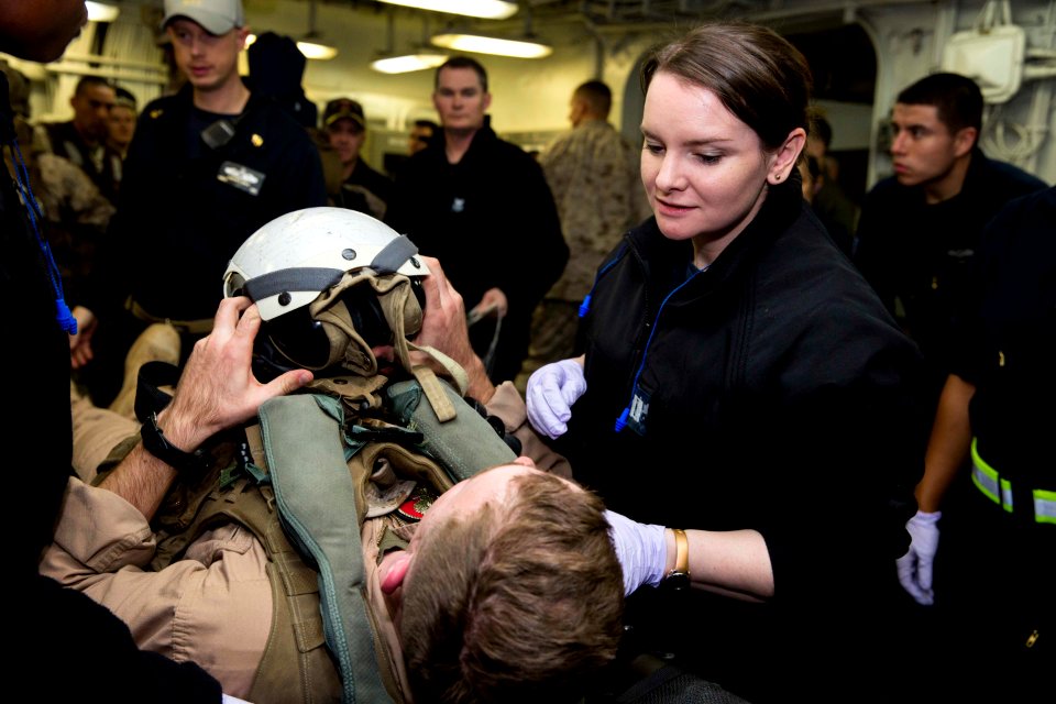 USS Kearsarge activity 151216-N-XJ788-032