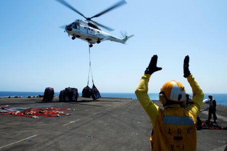 USS Kearsarge operations 130905-N-NK134-030