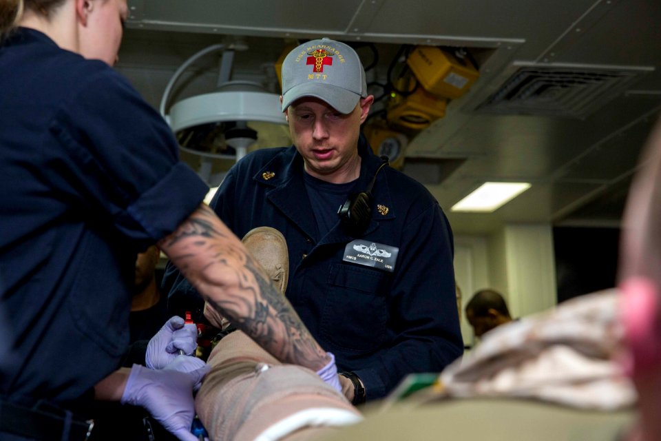 USS Kearsarge activity 151216-N-XJ788-069