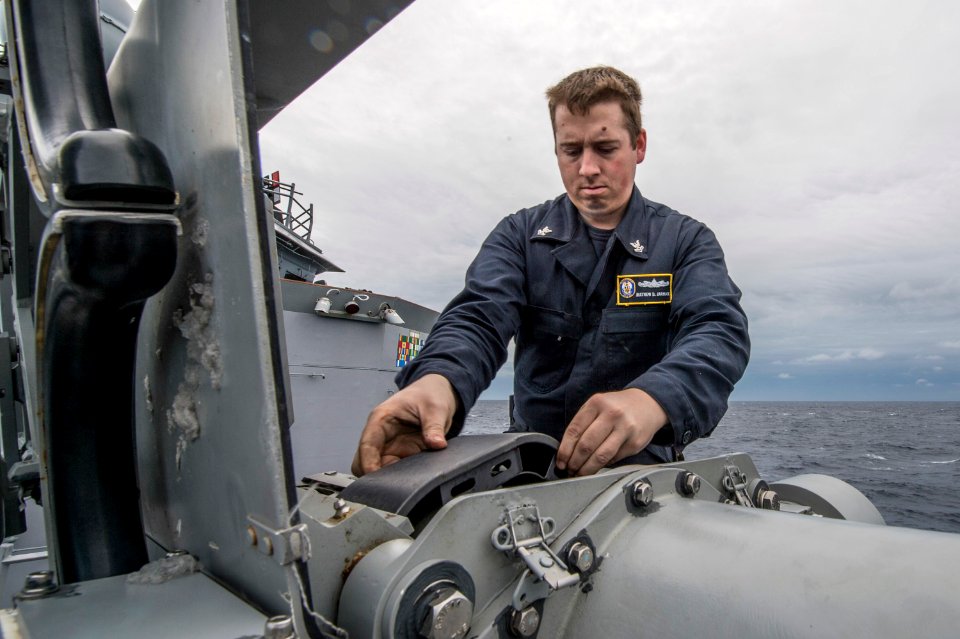 USS Kauffman operations 150113-N-IG780-008