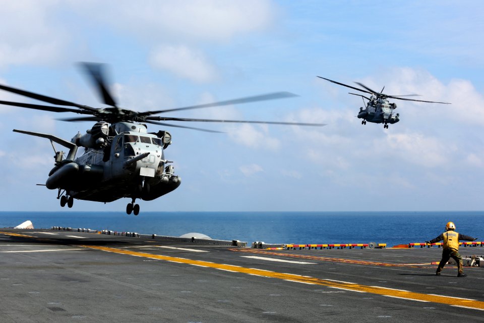 USS Kearsarge conducts flight operations. (8489597432)
