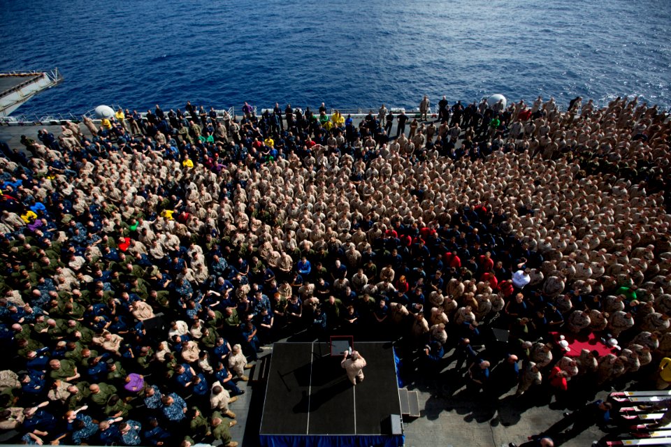 USS Kearsarge holds an all-hands call. (8679259550)