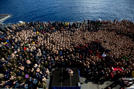 USS Kearsarge holds an all-hands call. (8679259550)