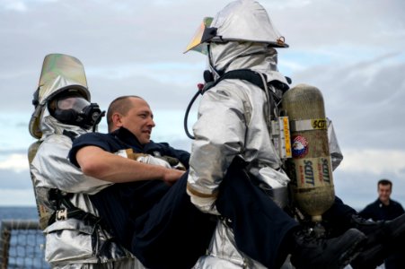 USS Kauffman crash and salvage drill 150113-N-IG780-081