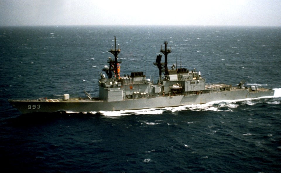 USS Kidd (DDG-993) underway in 1982