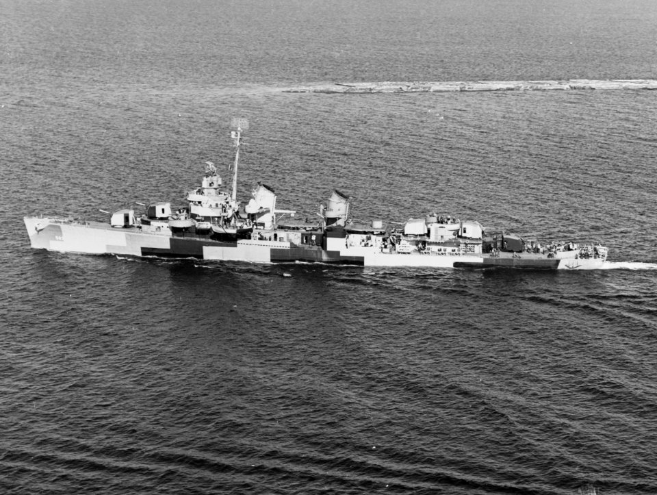 USS Killen (DD-593) underway off Richmond Beach, Washington (USA), on 8 June 1944 (19-N-69368)