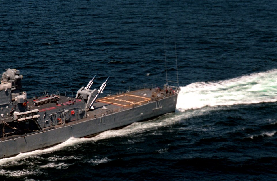 USS King (DDG-41) stern with RIM-67 missile launcher 1983