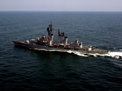 USS King (DDG-41) underway in 1987