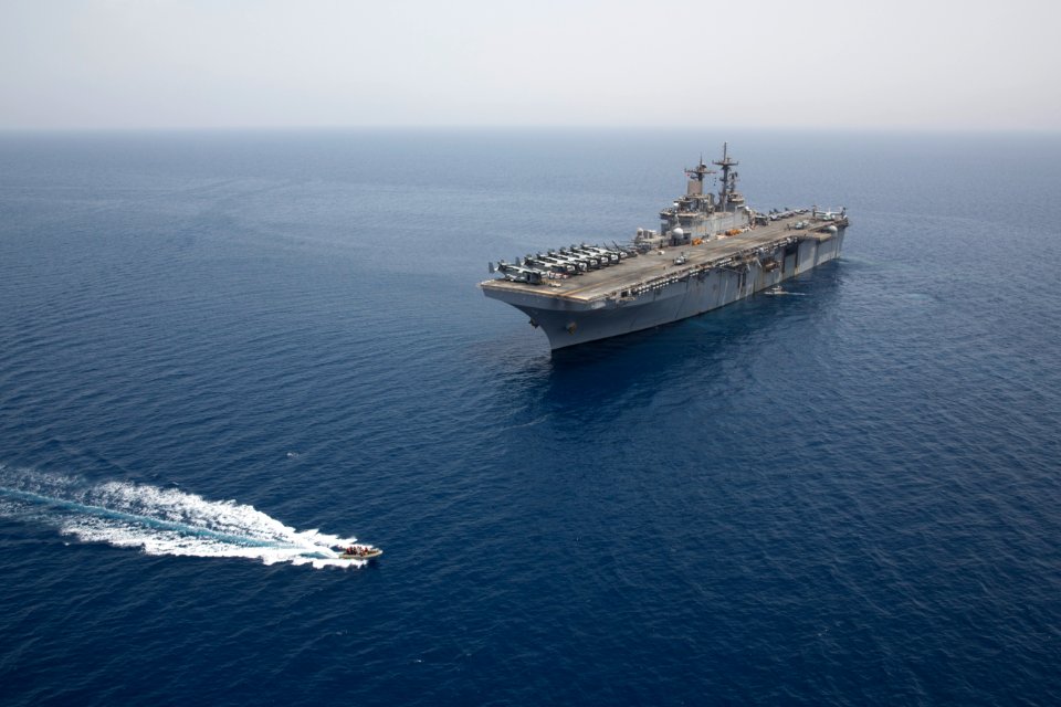 USS Kearsarge conducts small boat operations. (8938591615)