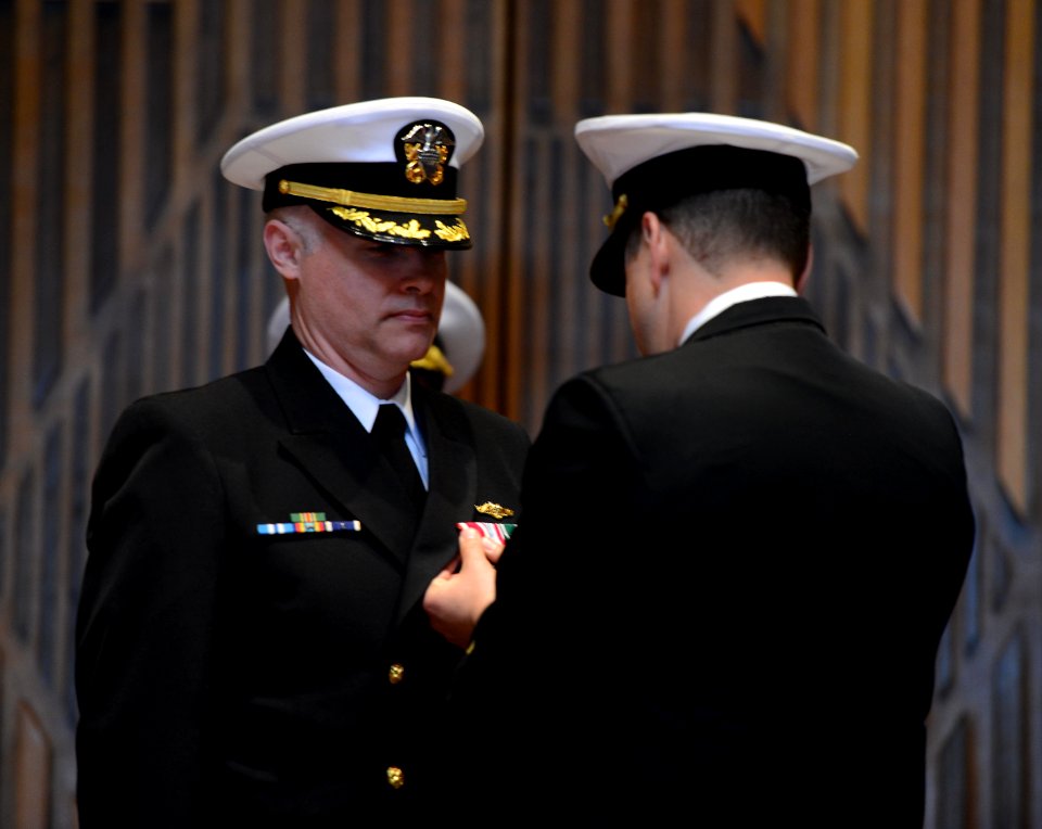 USS Kentucky changes command 150421-N-VZ328-053