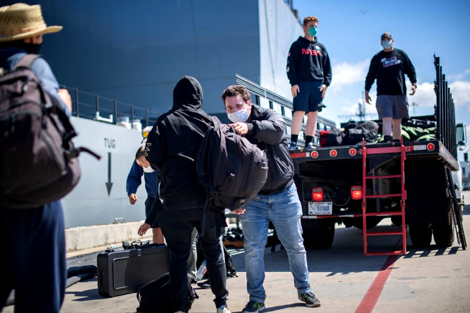 USS Kidd Conducts Crew Swap, Transitions to Next Phase of COVID-19 Recovery 200518-N-VN584-1111 (49913383536)